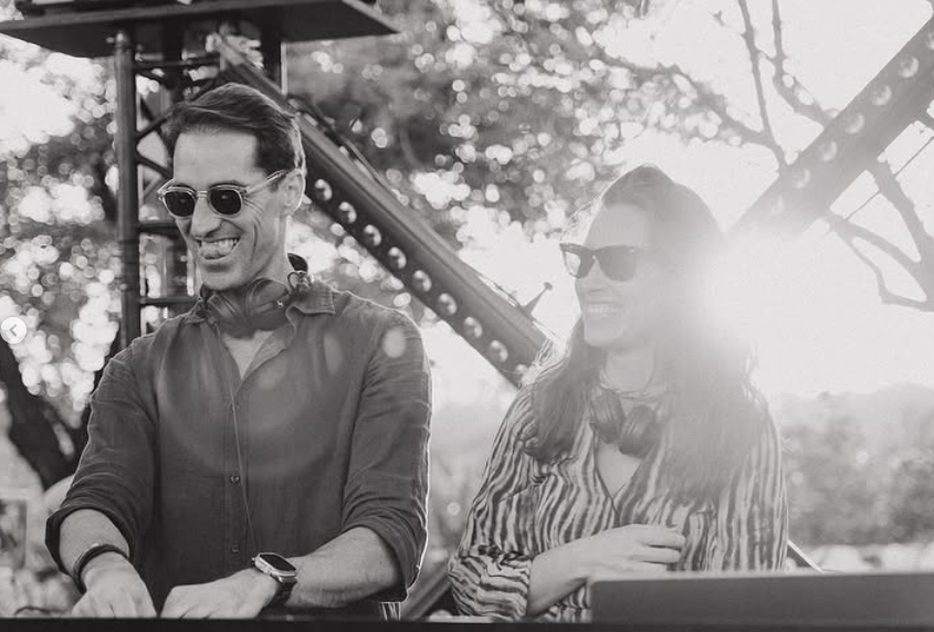Qué música poner en una boda: guía completa para acertar en cada momento