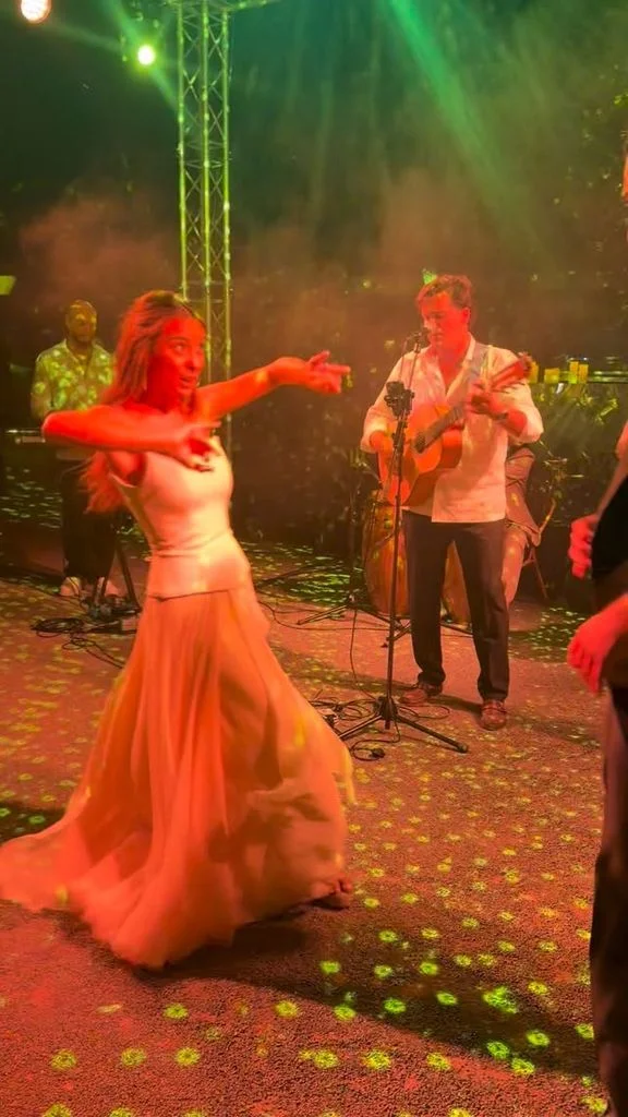 María durante la fiesta de su boda